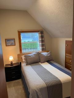 2BR Village Apt with Parking Walk to Everything - 2