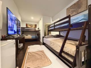 10 Beds Townhouse recently renovated - 1