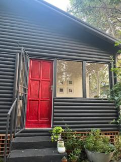 The Red door cottage - 1