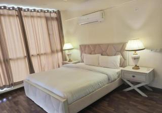 Luxury Executive Premium 1 & 2 Bedroom Apartment - Centaurus View, Blue Area Islamabad - 2