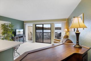 Lakefront Condo Near Margaritaville - 5