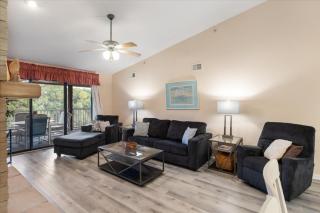 Lakefront Condo Near the State Park - 5