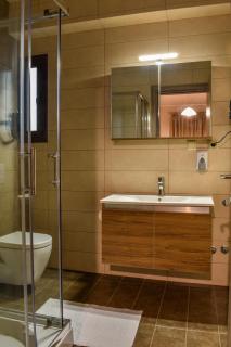 Elia Deluxe Accommodation - 3