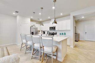 Beautiful home with private pool, space for the whole family & pets - 1
