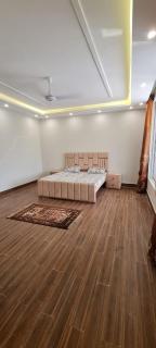 Abbott royale farm - 3