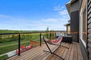 Spacious Family Retreat with Hot Tub, Pool Table, Gym - 6