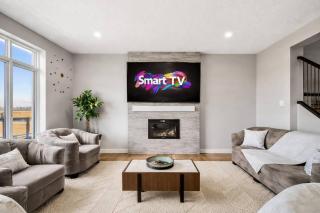 Spacious Family Retreat with Hot Tub, Pool Table, Gym - 3