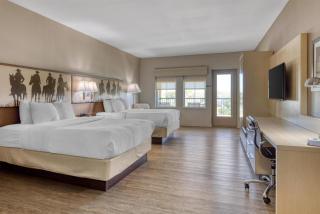Best Western Bandera Suites & Saloon - 2