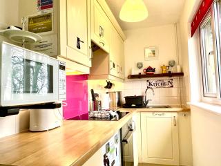 SaltWater Cornish Cottage Seaside Getaways- For Penzance & St Ives - 9
