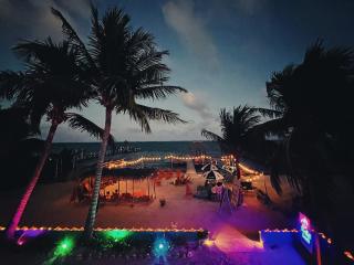 Barefoot Beach Belize - 9