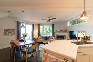 Christina Lake Lakefront, Hot Tub, Amazing Views - 2