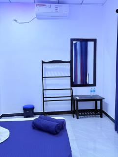 Clara's Beach Inn - 9