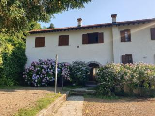 Villa rustica sul lago con piscina e molo privato - 8