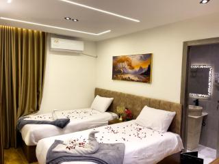 Point Pyramids View - 8