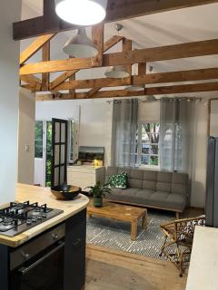 The Red door cottage - 3