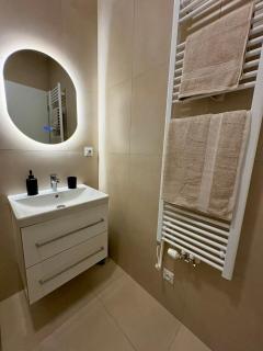 Cassovar Olive Apartment - 5