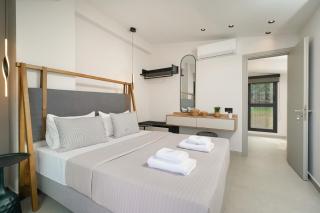 Videre Golden Private Pool Suites - 2