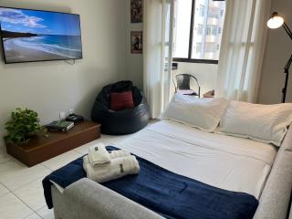 Apto com 2 varandas, vista para o mar e AC - 1