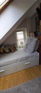 Cozy and stylish apartment in 1877 historical house - 8