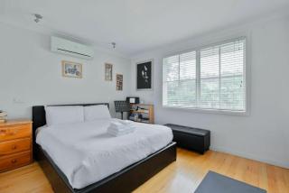 Cozy 1BDR Apartment in Leafy Hawthorn - 8