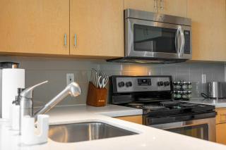 Oceanfront Sanctuary - 1-Bedroom Santa Monica Flat - 5
