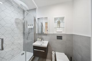 Modern & Cozy 2-Bedroom Apartment plus Parking, Gym, Cinema, Games Room, Workspace - 7