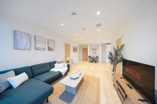 Modern & Cozy 2-Bedroom Apartment plus Parking, Gym, Cinema, Games Room, Workspace - 5
