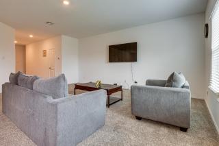 Spacious and Pet Friendly! Hill Country Home Base - 8