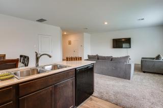 Spacious and Pet Friendly! Hill Country Home Base - 1