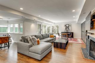 Modern Broadway Luxury Spacious Seattle Home! - 0