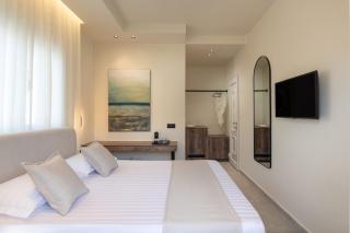 Phos Luxury Living - 9