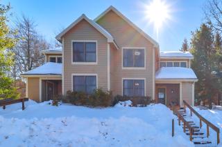 Near Slopes, Trails & Fun! Camelback Townhome - 8