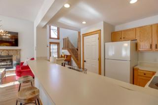 Near Slopes, Trails & Fun! Camelback Townhome - 2
