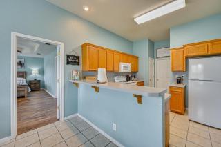8 Mi to Fort Hood! Family Home with Patio and Yard - 2