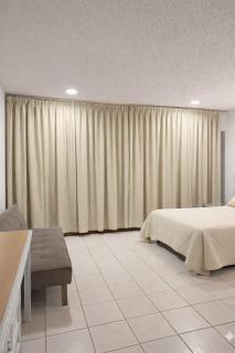 Brisas Cancun ZH BeachFront Apartment - 1