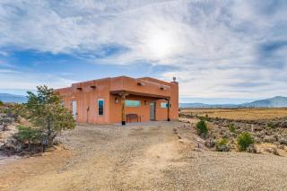 Panoramic Mtn Views! Serene Gem in Ranchos De Taos - 7