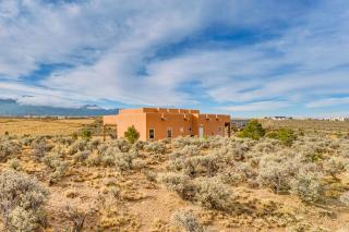 Panoramic Mtn Views! Serene Gem in Ranchos De Taos - 6