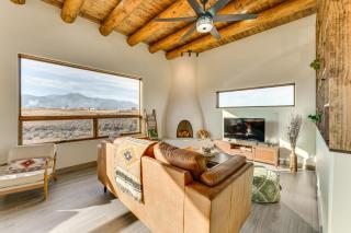 Panoramic Mtn Views! Serene Gem in Ranchos De Taos - 5