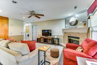 5 Mi to Coliseum! Spacious Home in Hampton Roads - 2