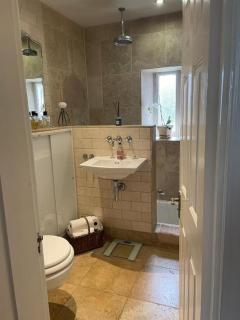 Small Private Guest cabin in lush green Dean area of Edinburgh - 7