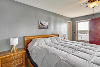 Explore the Bagnell Strip! Studio w/ Pool Access - 7