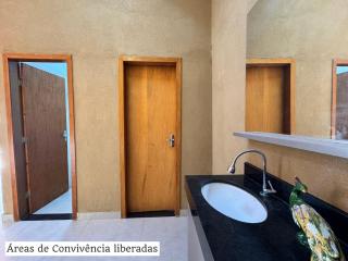 Casa Aconchegante em Bonito Mato Grosso do Sul com área social compartilhada com Suites independentes - 2