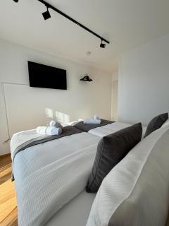 Big City Apartment Flugfeld, Balkon, bis 8 Personen, 3 Schlafzimmer mit Smart TVs, 1 Parkplatz, 2 Min zum Bahnhof - 2