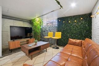 Near UPMC, CMU, Pitt & Walnut and Free Parking - 1