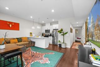 Entire DC House 2BR 2BA Fire Pit Free Parking Near Capitol Hill - 0