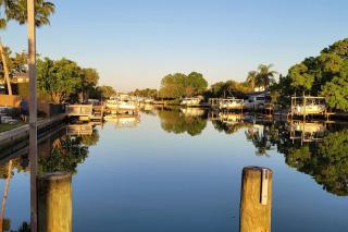 Pool-Waterfront-Pet Friendly - 5