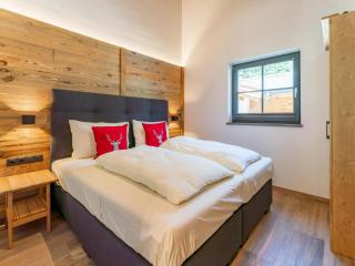 Pinzgau Lodge 1B - 2
