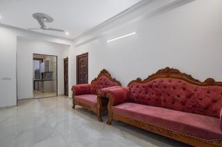 Super Townhouse Sector 46 Huda Market - 6