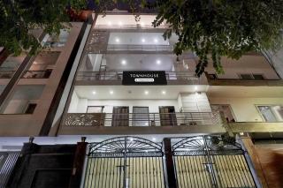 Super Townhouse Sector 46 Huda Market - 4