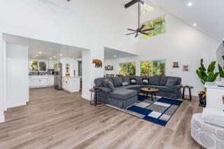 A Modern Hideaway - with hot tub, game room, and more - 7